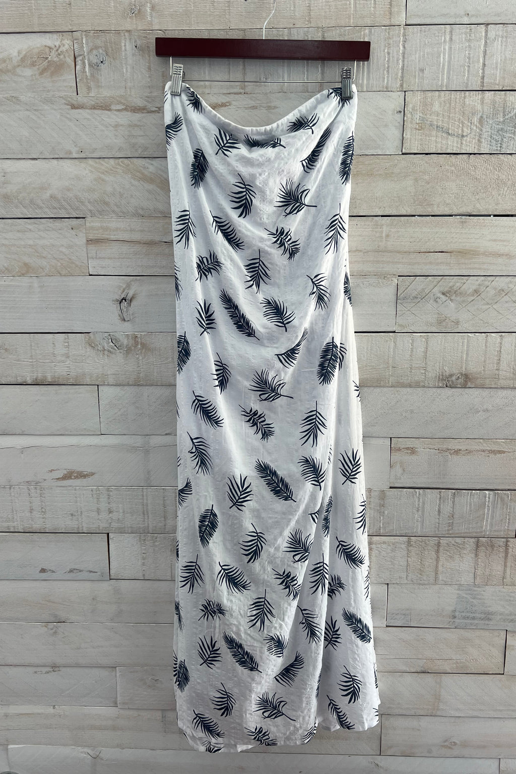 Leaf Pattern Strapless Maxi Dress- White