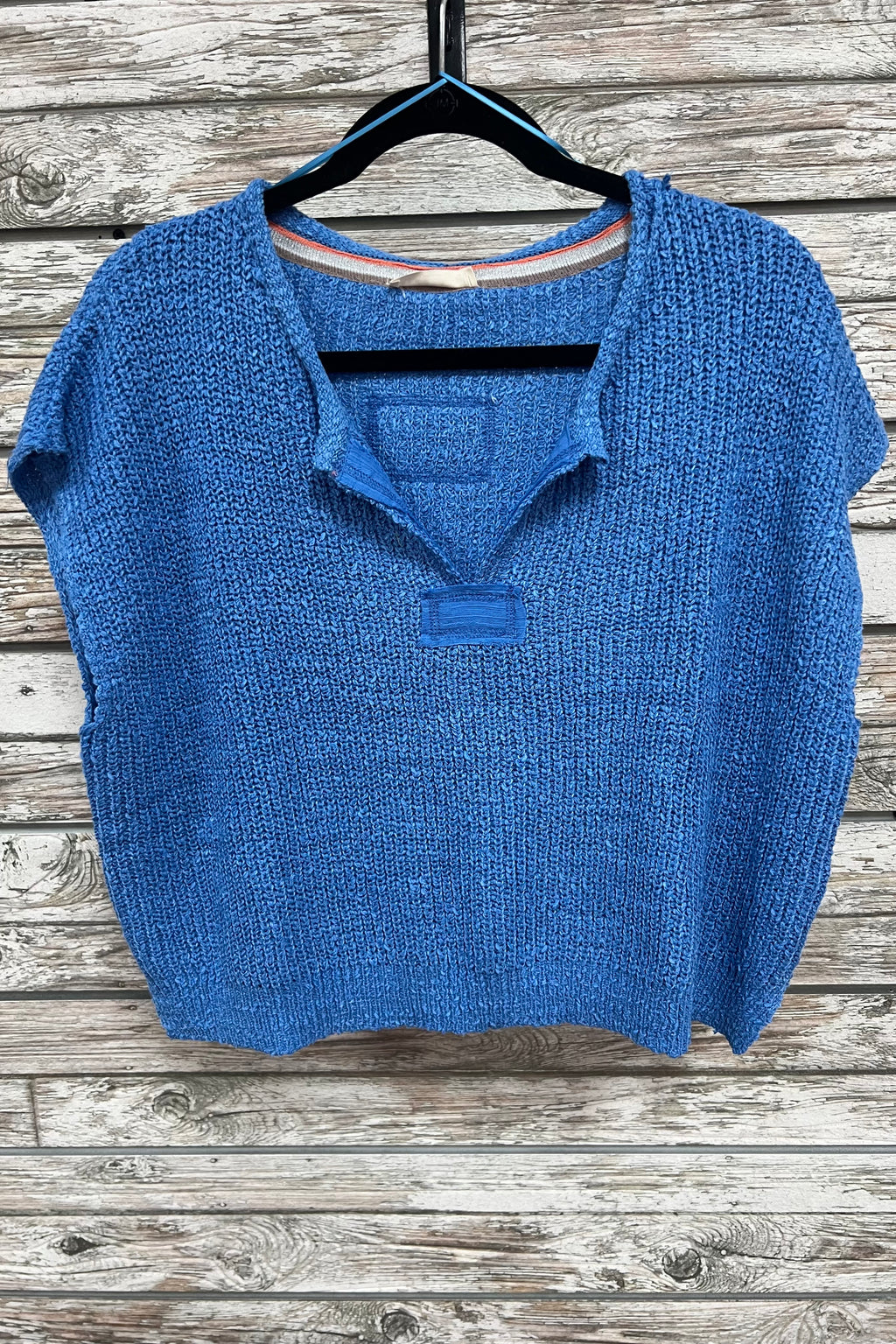 Patch Sleeveless Sweater- Blue