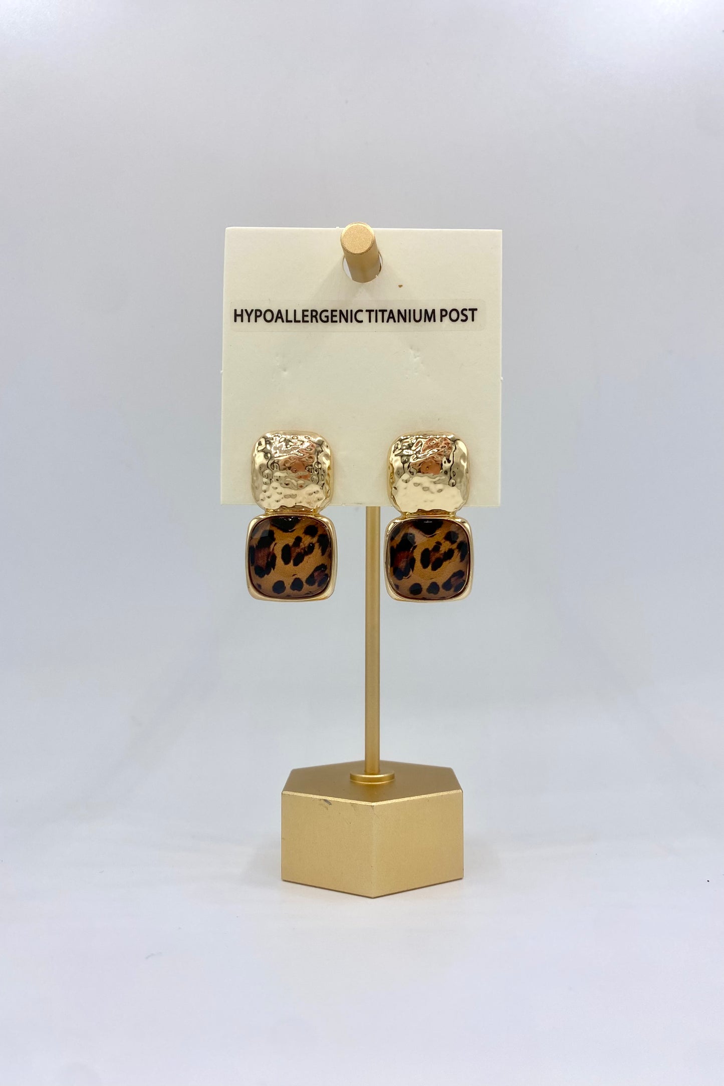 Bold Leopard Pattern Faceted Stud Earrings
