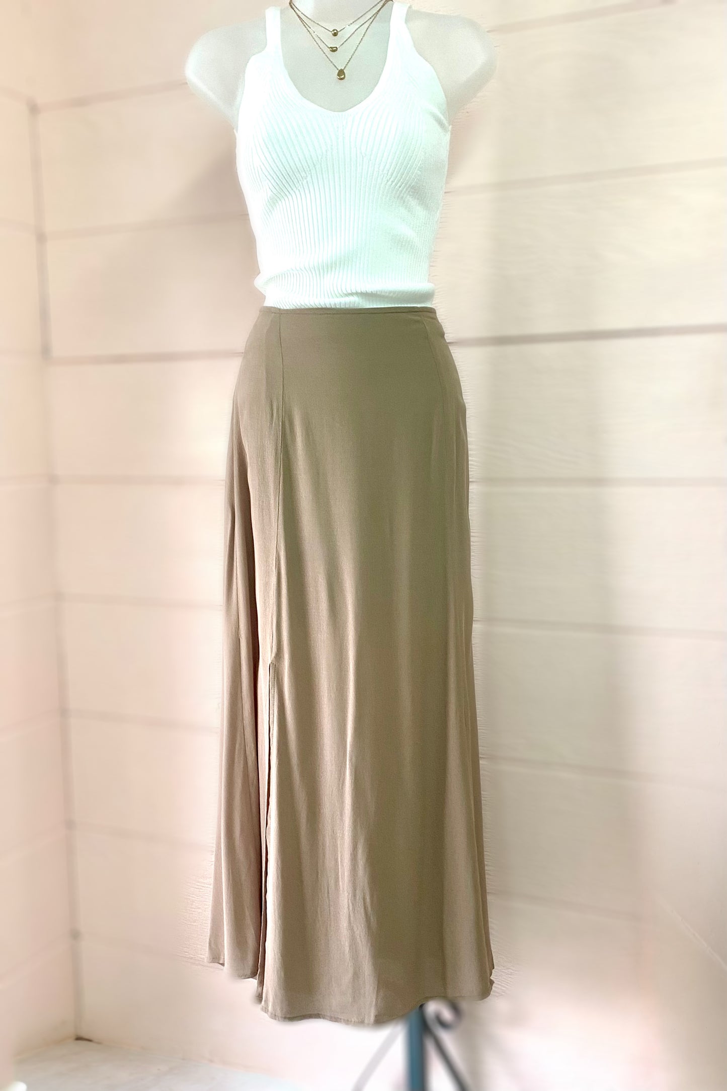 Side Slit Lightweight Midi Skirt